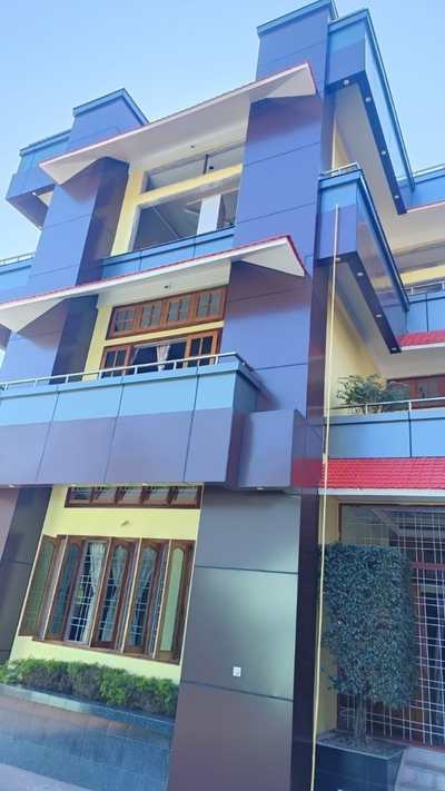 Modern Commercial Building Exterior